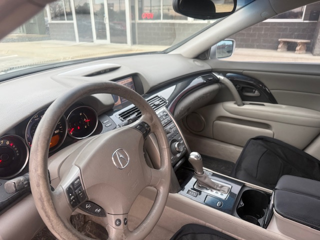 Acura RL 4dr Sdn (Natl) 2009