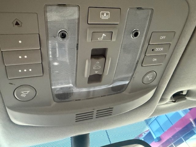 Acura RL 4dr Sdn (Natl) 2009