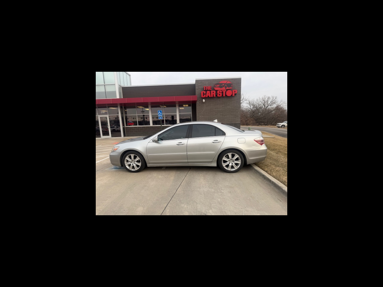 Acura RL 4dr Sdn (Natl) 2009