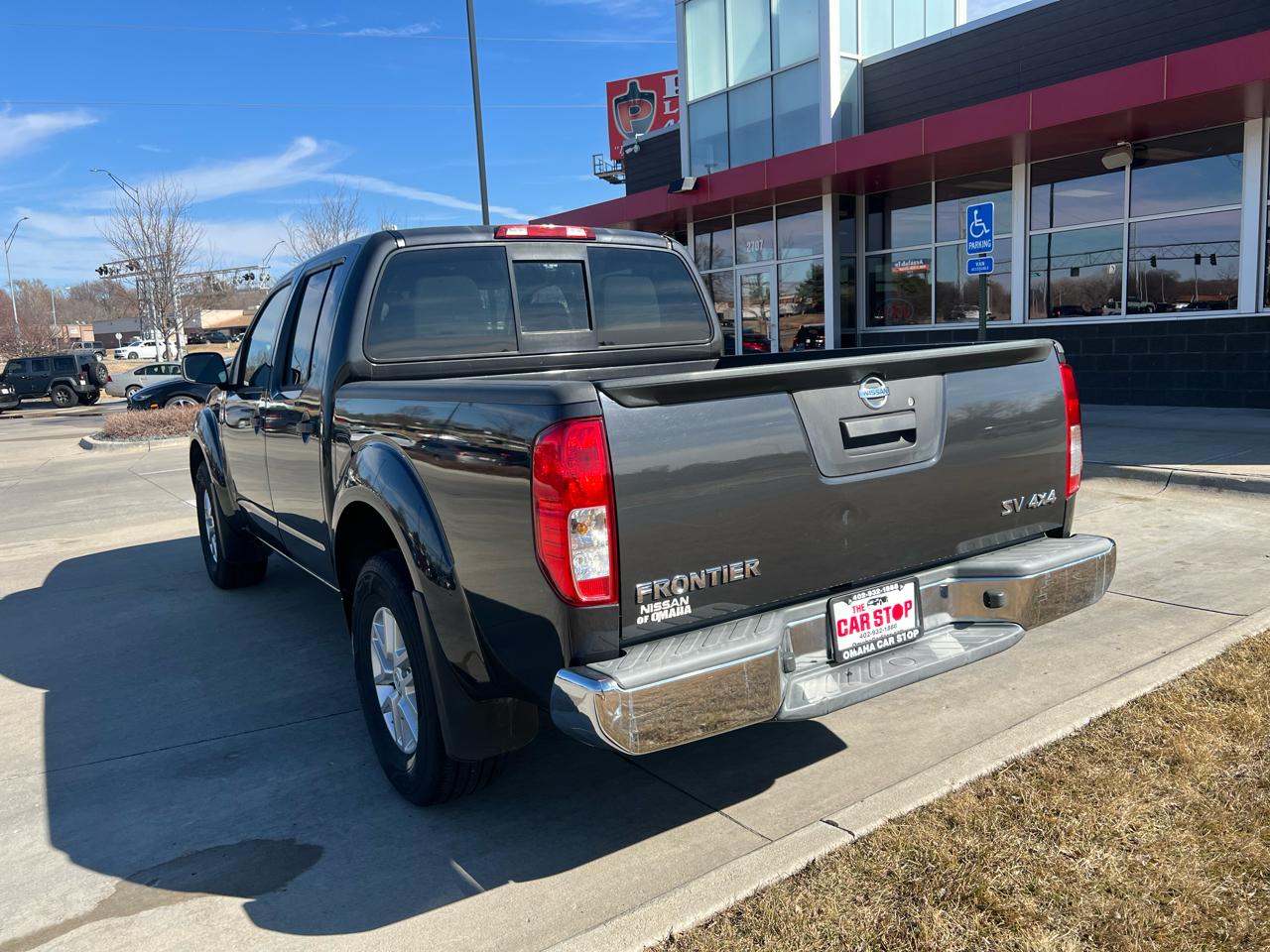 Nissan Frontier 4WD Crew Cab SWB Auto SV 2015