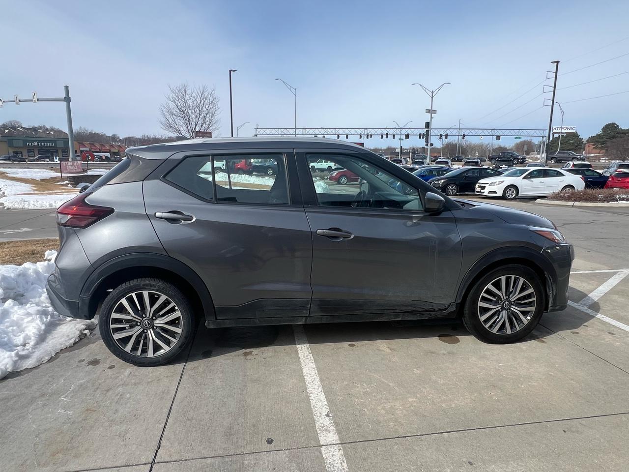 Nissan Kicks SV FWD 2022