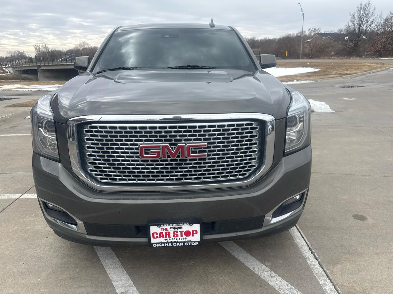 GMC Yukon XL 4WD 4dr Denali 2017