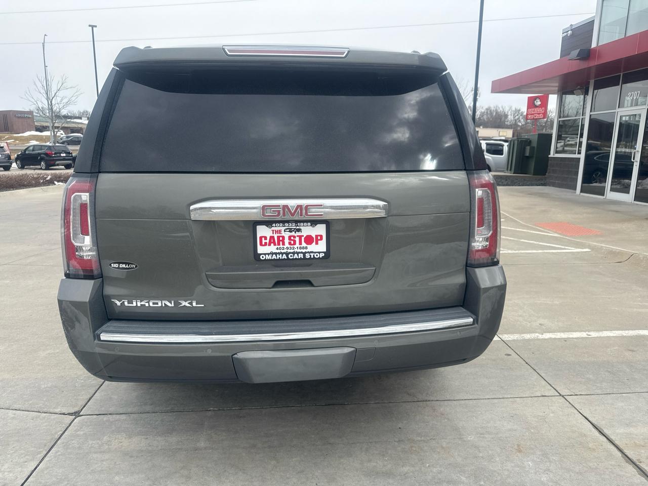 GMC Yukon XL 4WD 4dr Denali 2017