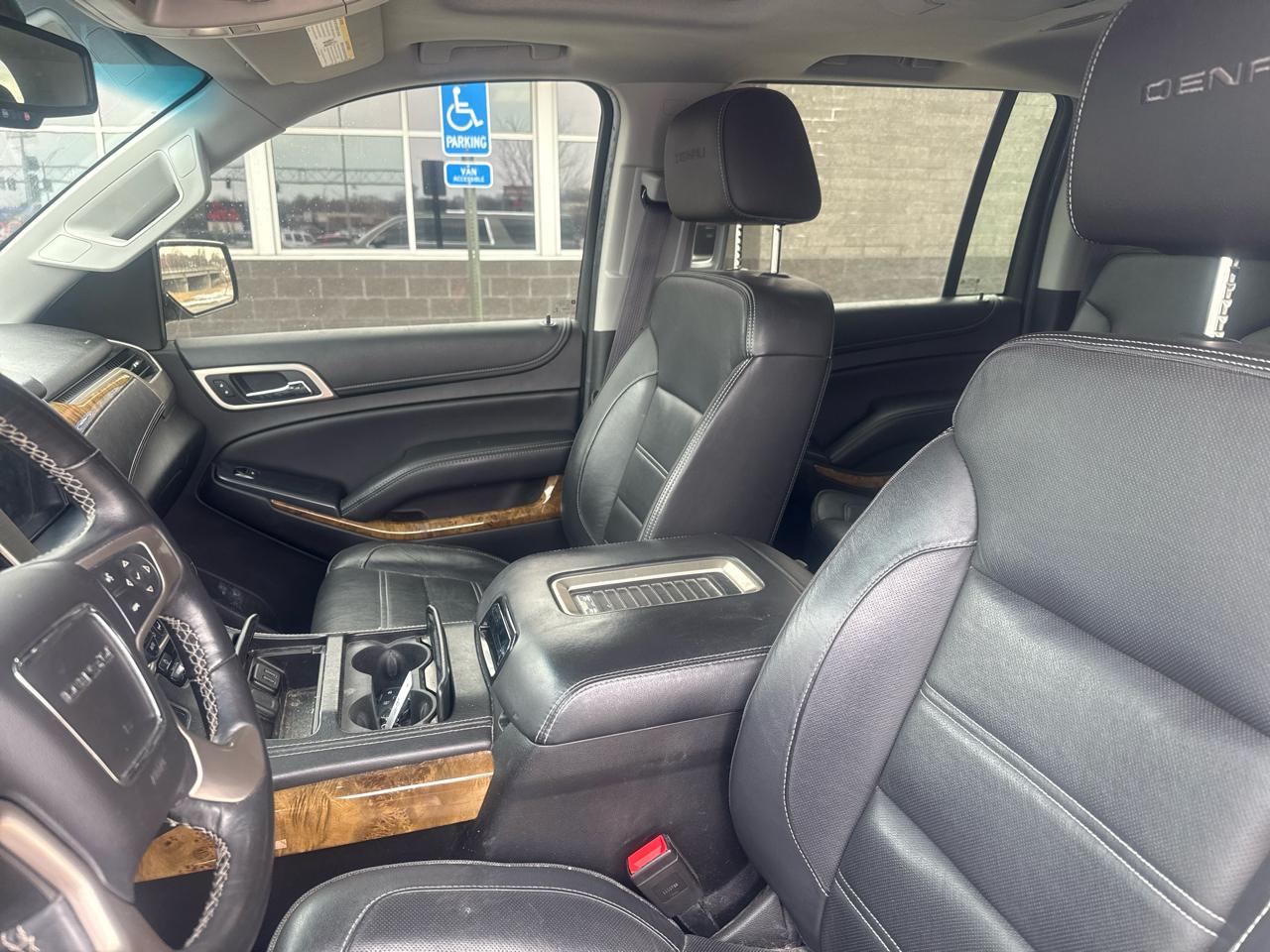 GMC Yukon XL 4WD 4dr Denali 2017