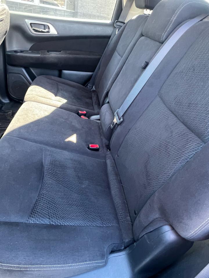 Nissan Pathfinder 4WD 4dr SV 2013