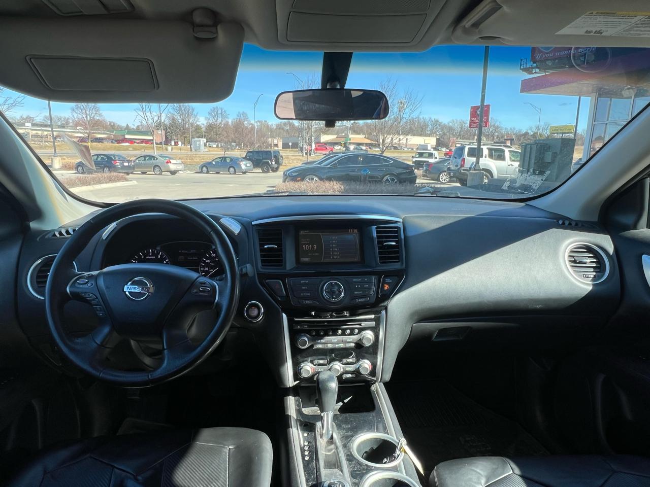 Nissan Pathfinder 4WD 4dr SV 2013