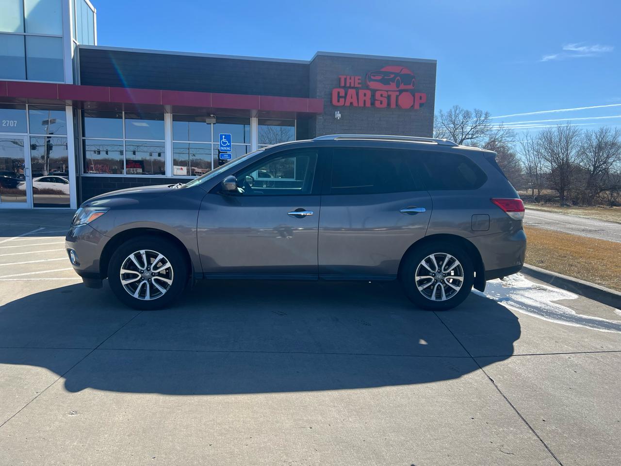 Nissan Pathfinder 4WD 4dr SV 2013