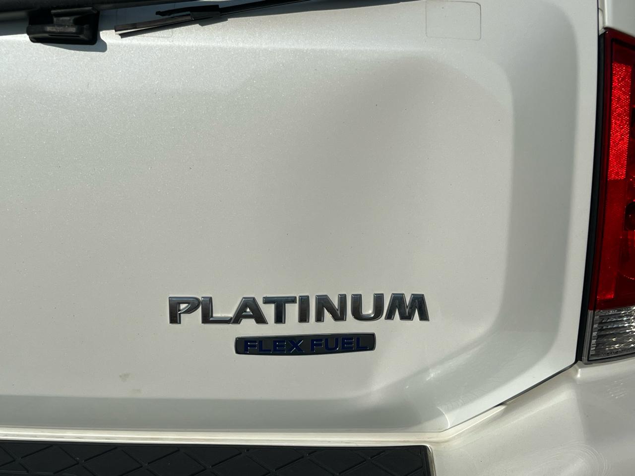 Nissan Armada 4WD 4dr Platinum 2014