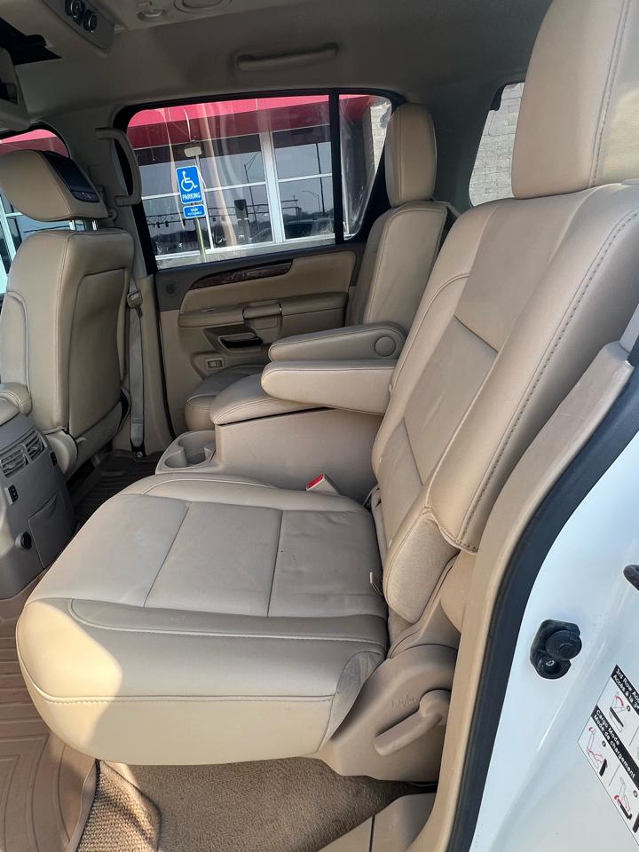 Nissan Armada 4WD 4dr Platinum 2014