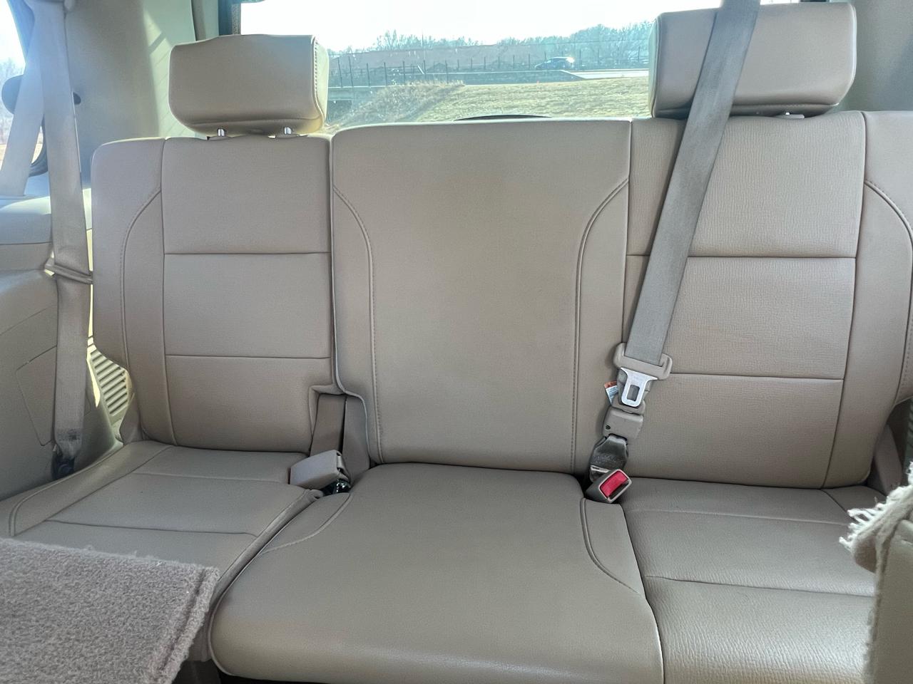 Nissan Armada 4WD 4dr Platinum 2014