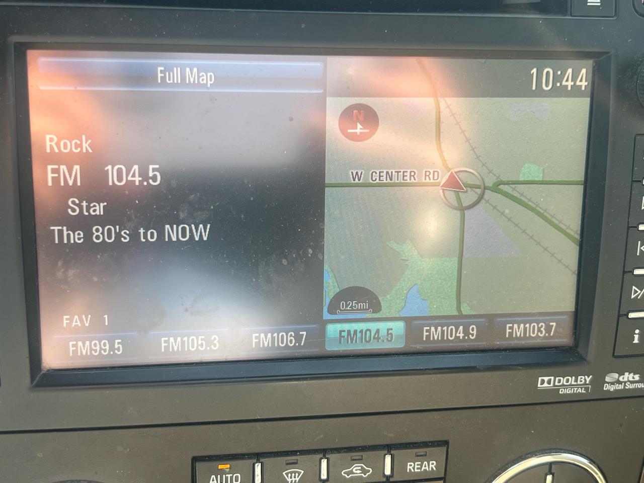 GMC Yukon XL AWD 4dr 1500 Denali 2012