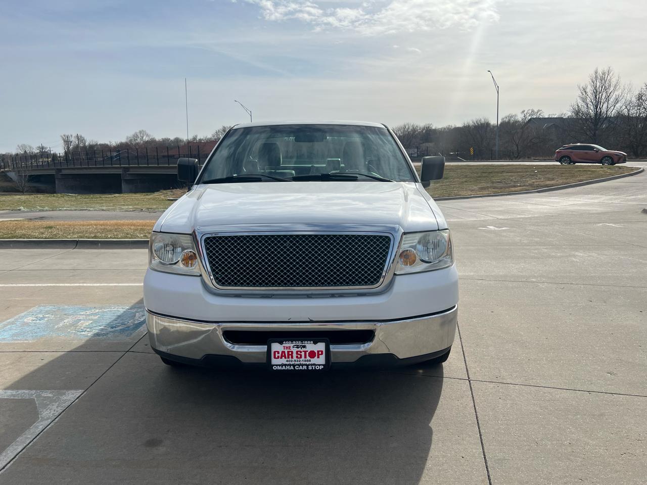 Ford F-150 2WD Reg Cab 126" XLT 2008