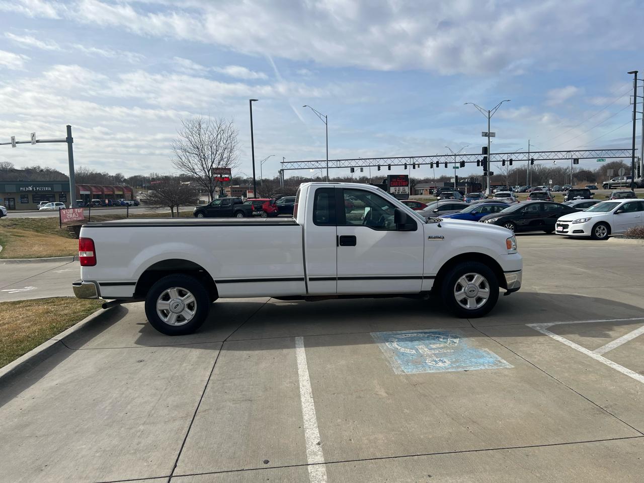Ford F-150 2WD Reg Cab 126" XLT 2008