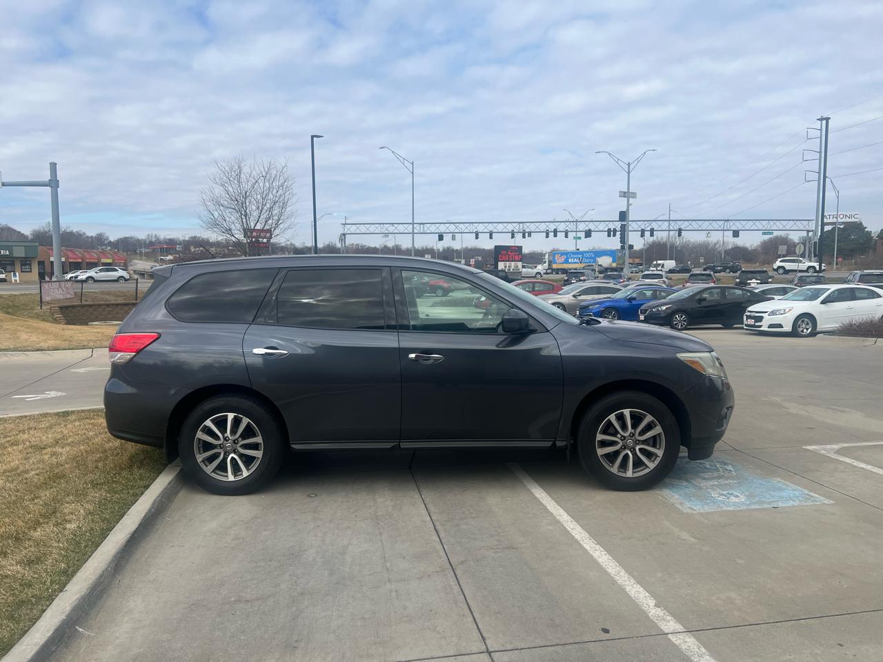 Nissan Pathfinder 4WD 4dr S 2014