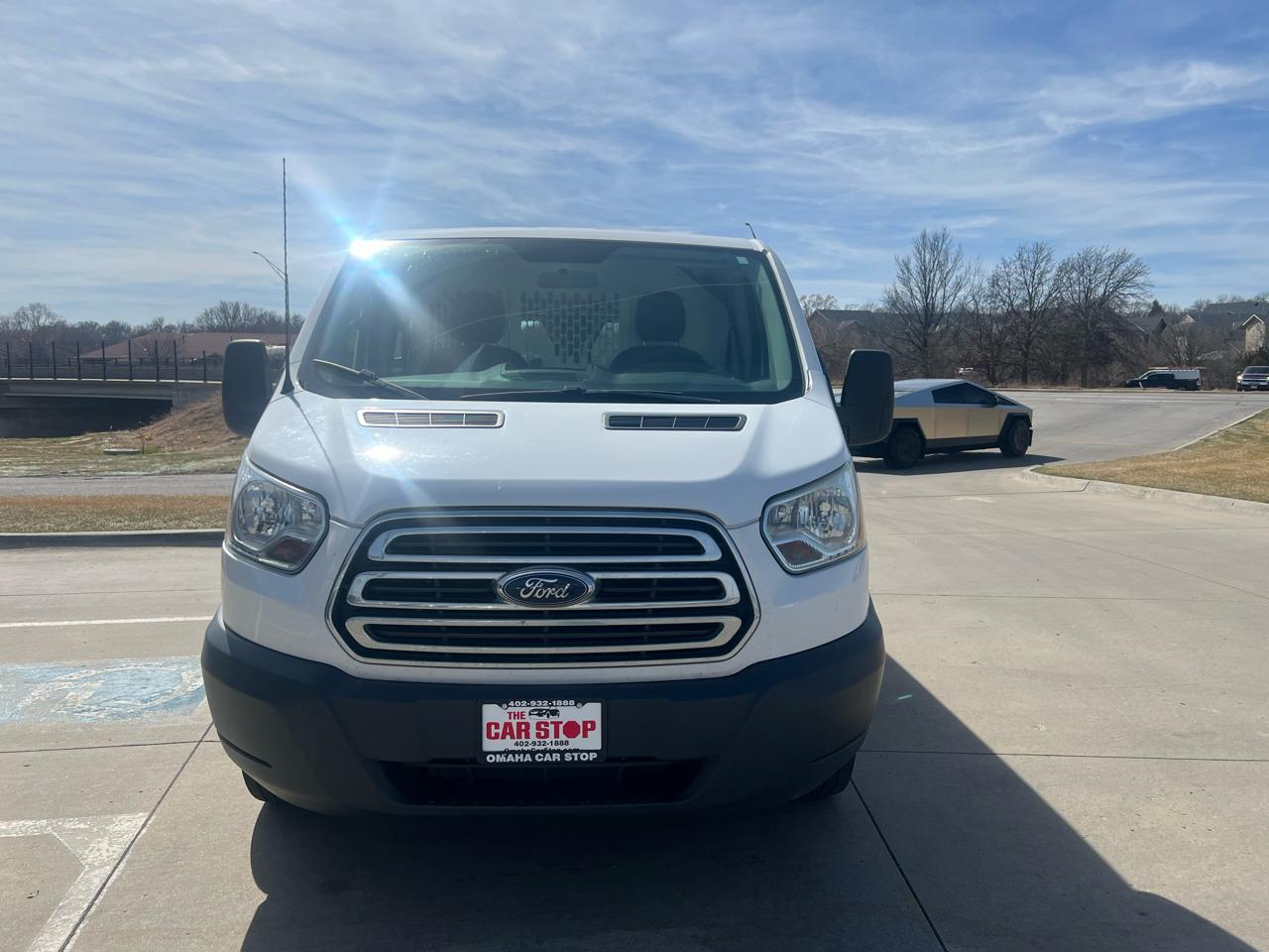 Ford Transit Cargo Van T-250 130" Low Rf 9000 GVWR Swing-Out RH Dr 2015