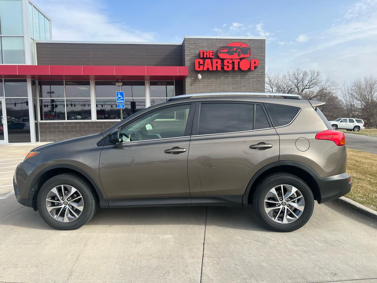 2015 Toyota RAV4 AWD 4dr LE (Natl)