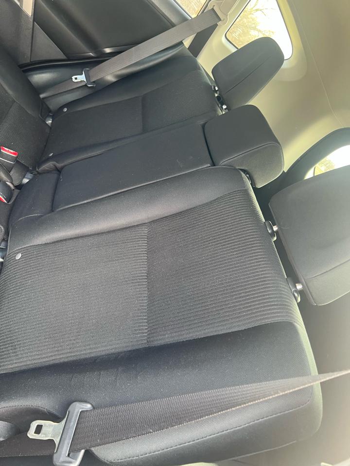 Toyota RAV4 AWD 4dr LE (Natl) 2015