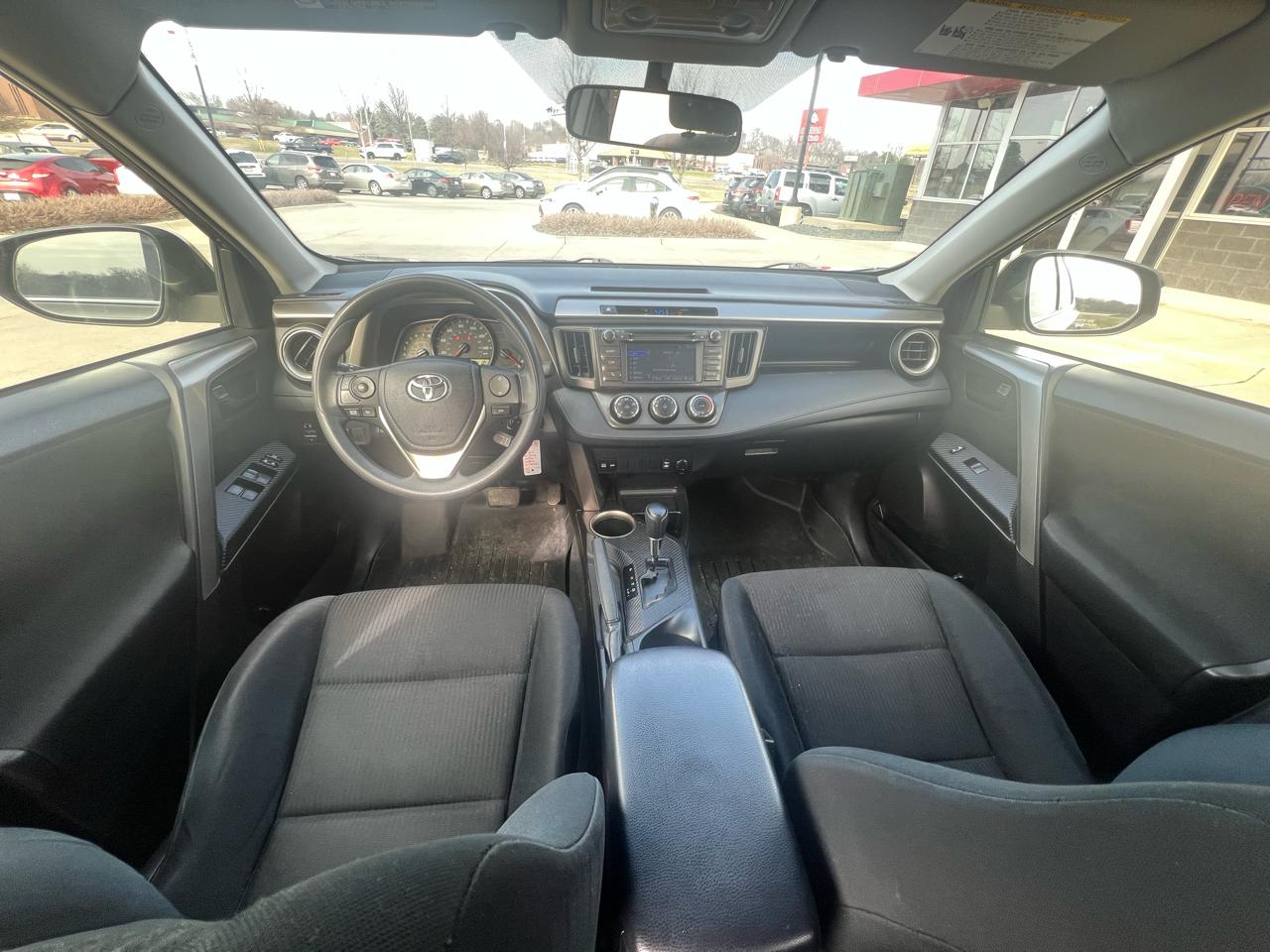 Toyota RAV4 AWD 4dr LE (Natl) 2015