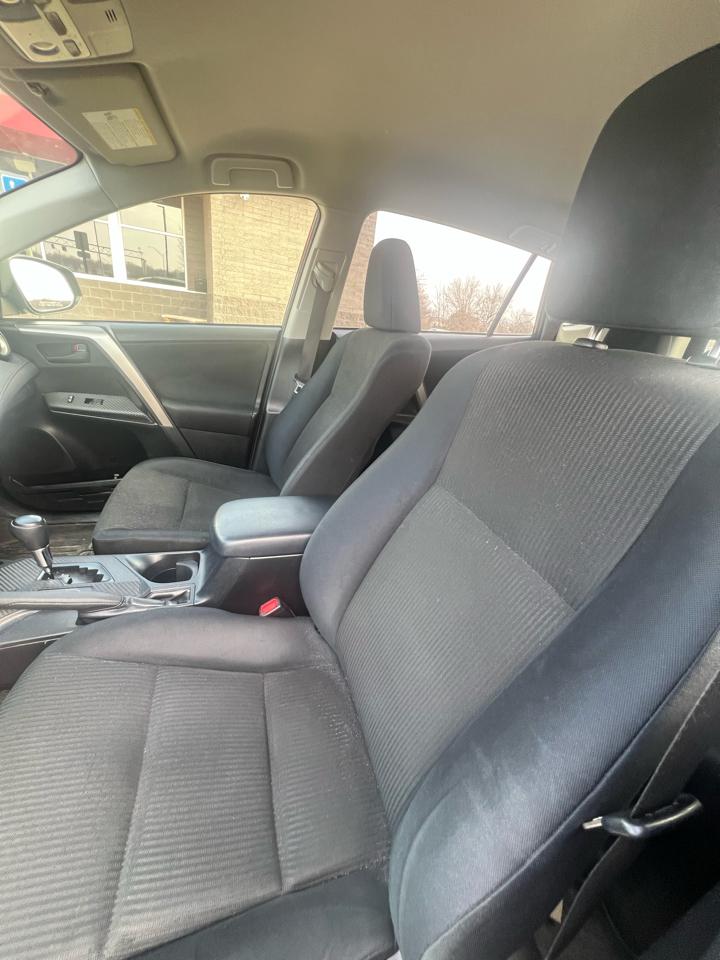 Toyota RAV4 AWD 4dr LE (Natl) 2015