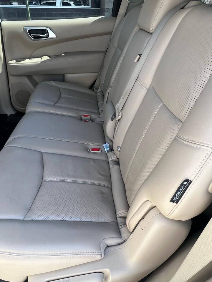 Nissan Pathfinder FWD Platinum 2019