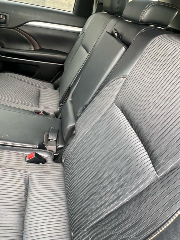 Toyota Highlander AWD 4dr V6 LE (Natl) 2016