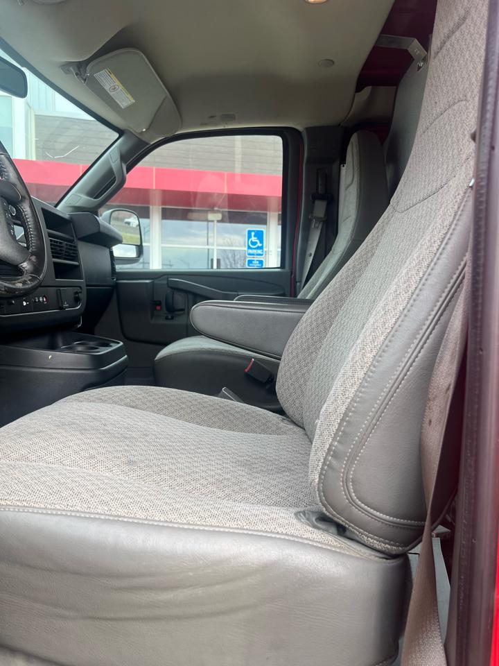 Chevrolet Express Cargo Van RWD 3500 135" 2020