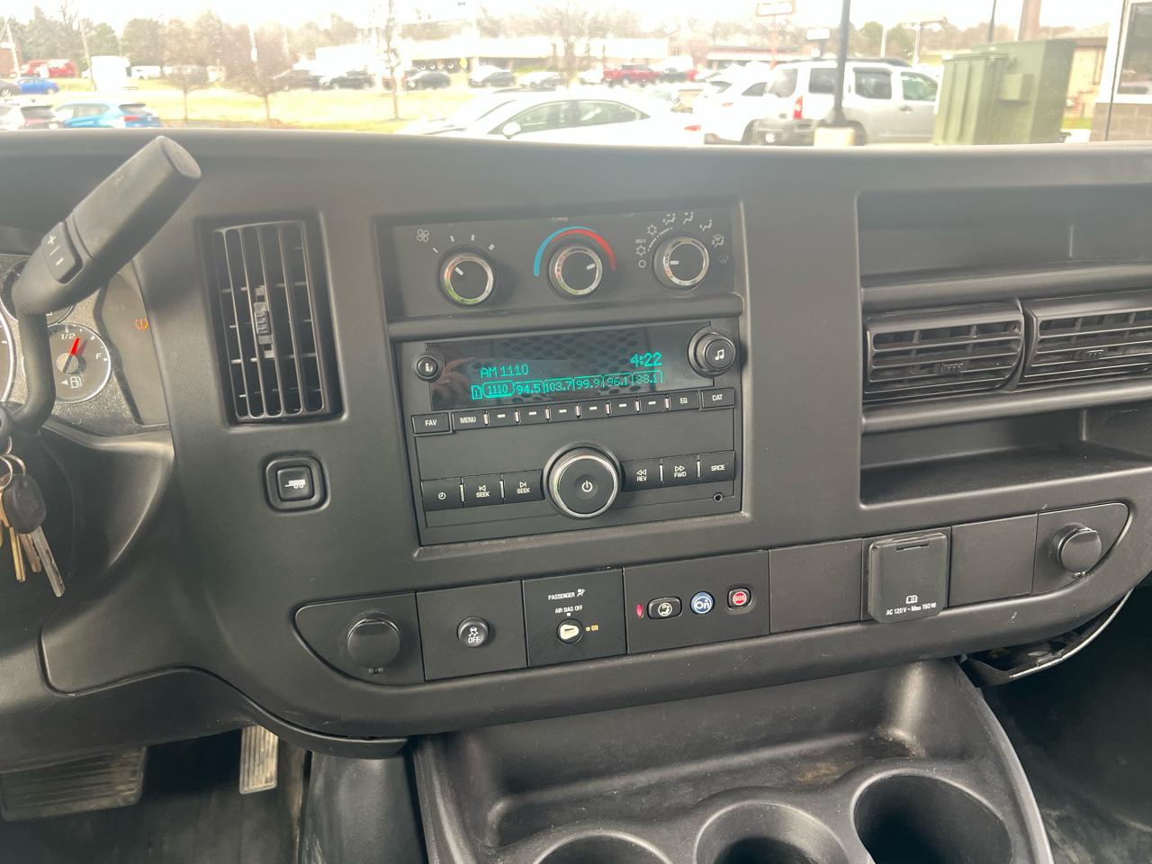 Chevrolet Express Cargo Van RWD 3500 135" 2020