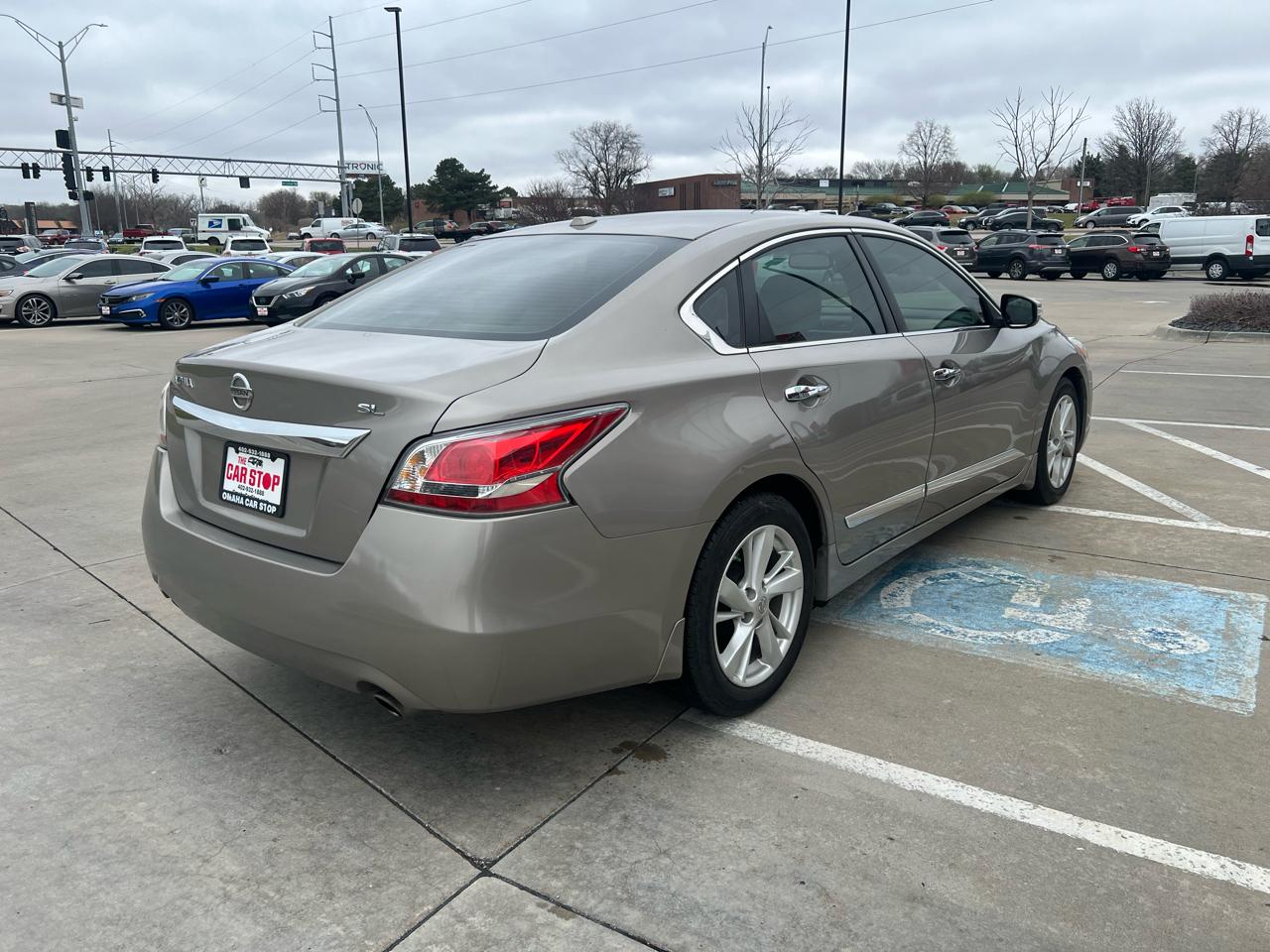 Nissan Altima 4dr Sdn I4 2.5 SL 2015