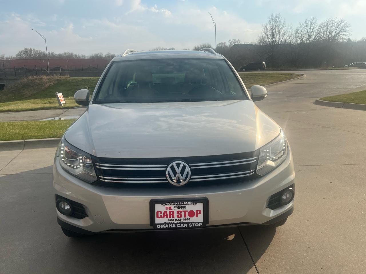 Volkswagen Tiguan 2WD 4dr Auto SE w/Sunroof & Nav 2013