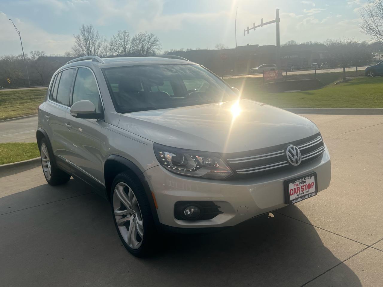 Volkswagen Tiguan 2WD 4dr Auto SE w/Sunroof & Nav 2013