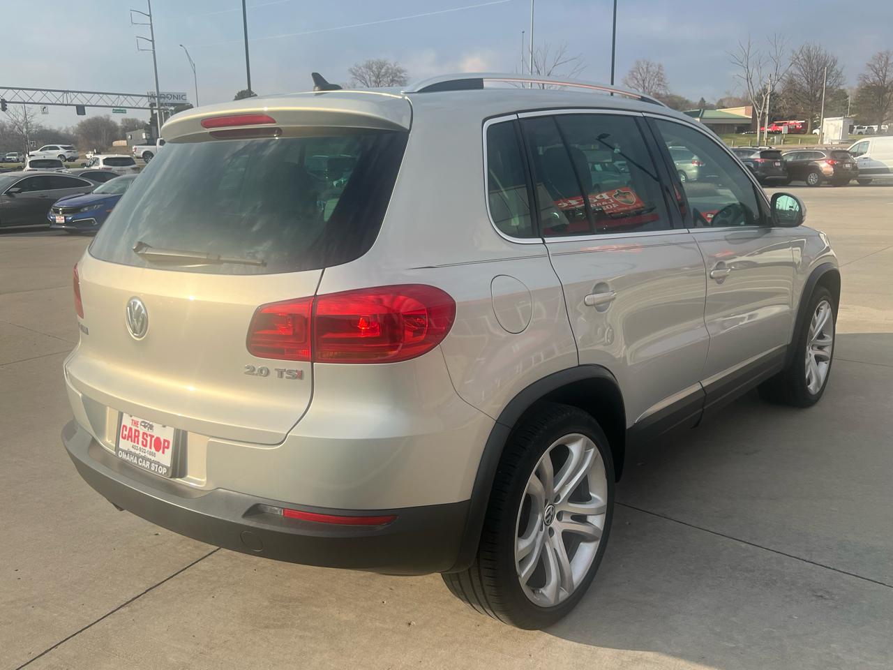 Volkswagen Tiguan 2WD 4dr Auto SE w/Sunroof & Nav 2013