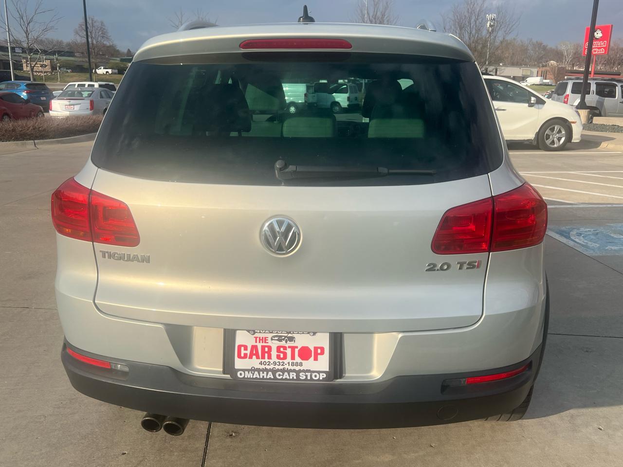 Volkswagen Tiguan 2WD 4dr Auto SE w/Sunroof & Nav 2013