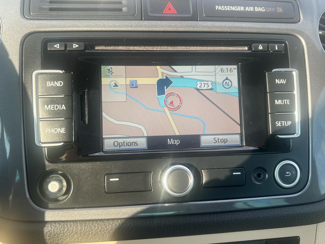 Volkswagen Tiguan 2WD 4dr Auto SE w/Sunroof & Nav 2013