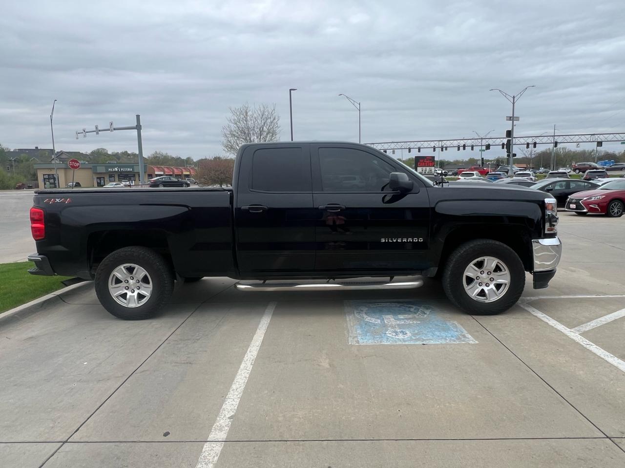 Chevrolet Silverado 1500 4WD Double Cab 143.5" LT w/1LT 2018