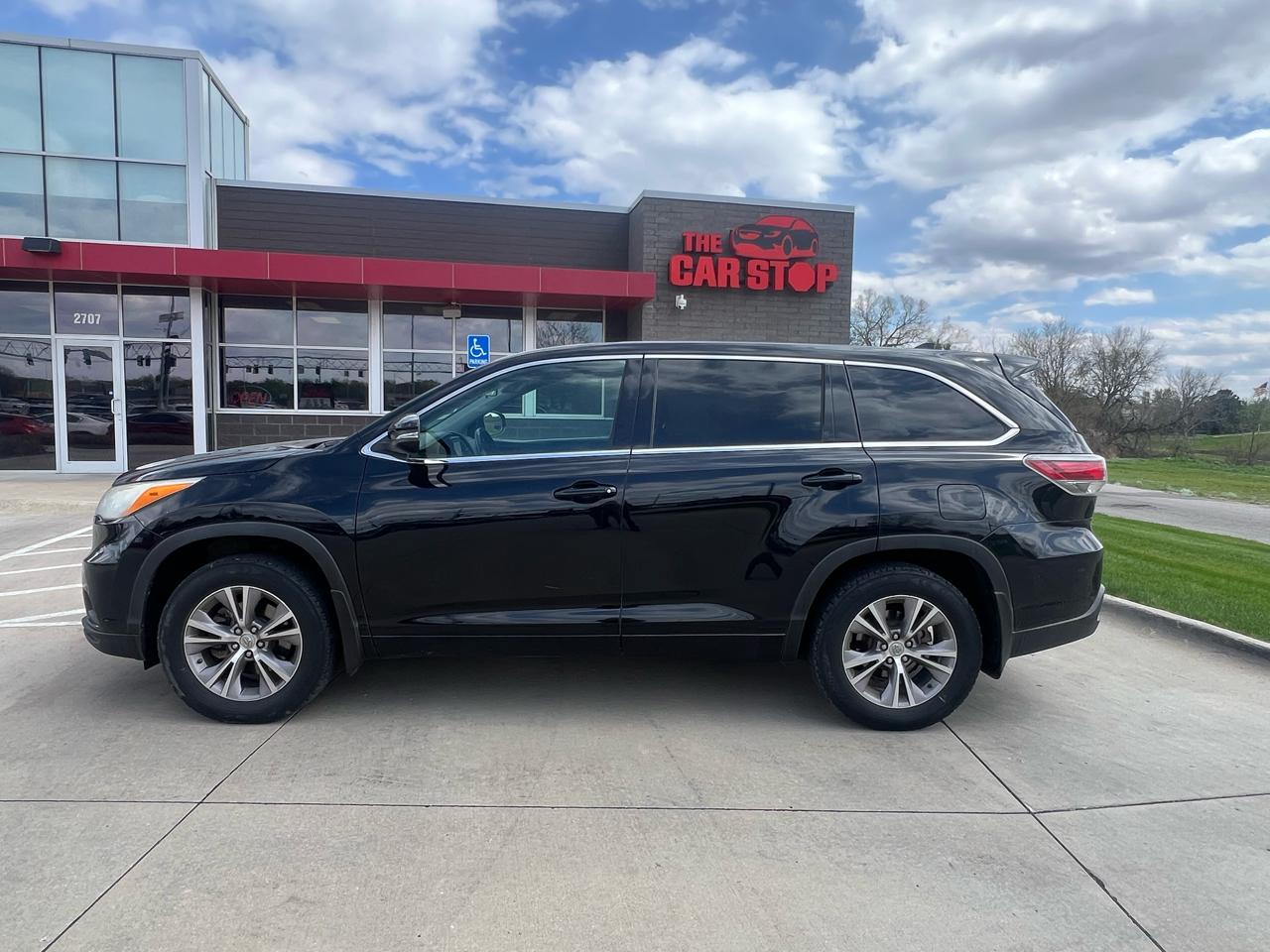 Toyota Highlander AWD 4dr V6 LE (Natl) 2014