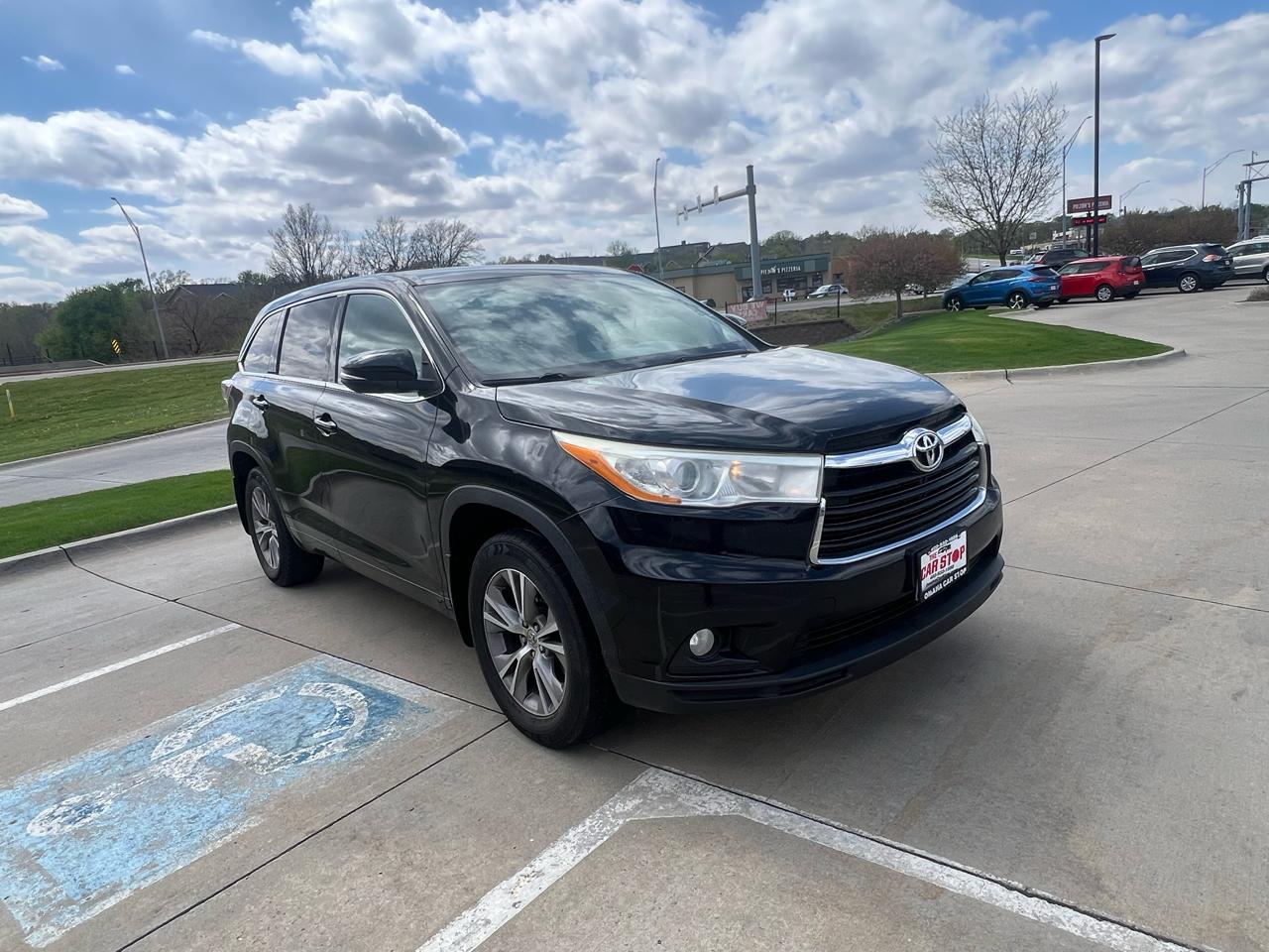 Toyota Highlander AWD 4dr V6 LE (Natl) 2014