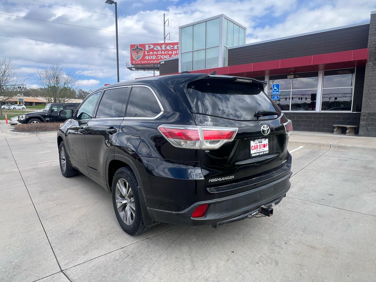 Toyota Highlander AWD 4dr V6 LE (Natl) 2014