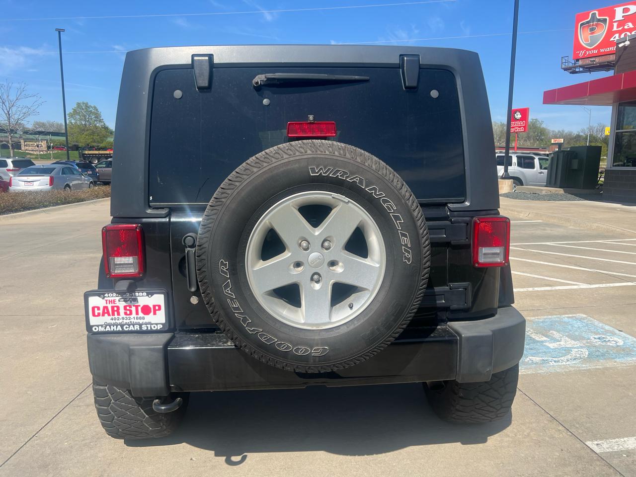 Jeep Wrangler Unlimited 4WD 4dr Sahara 2016