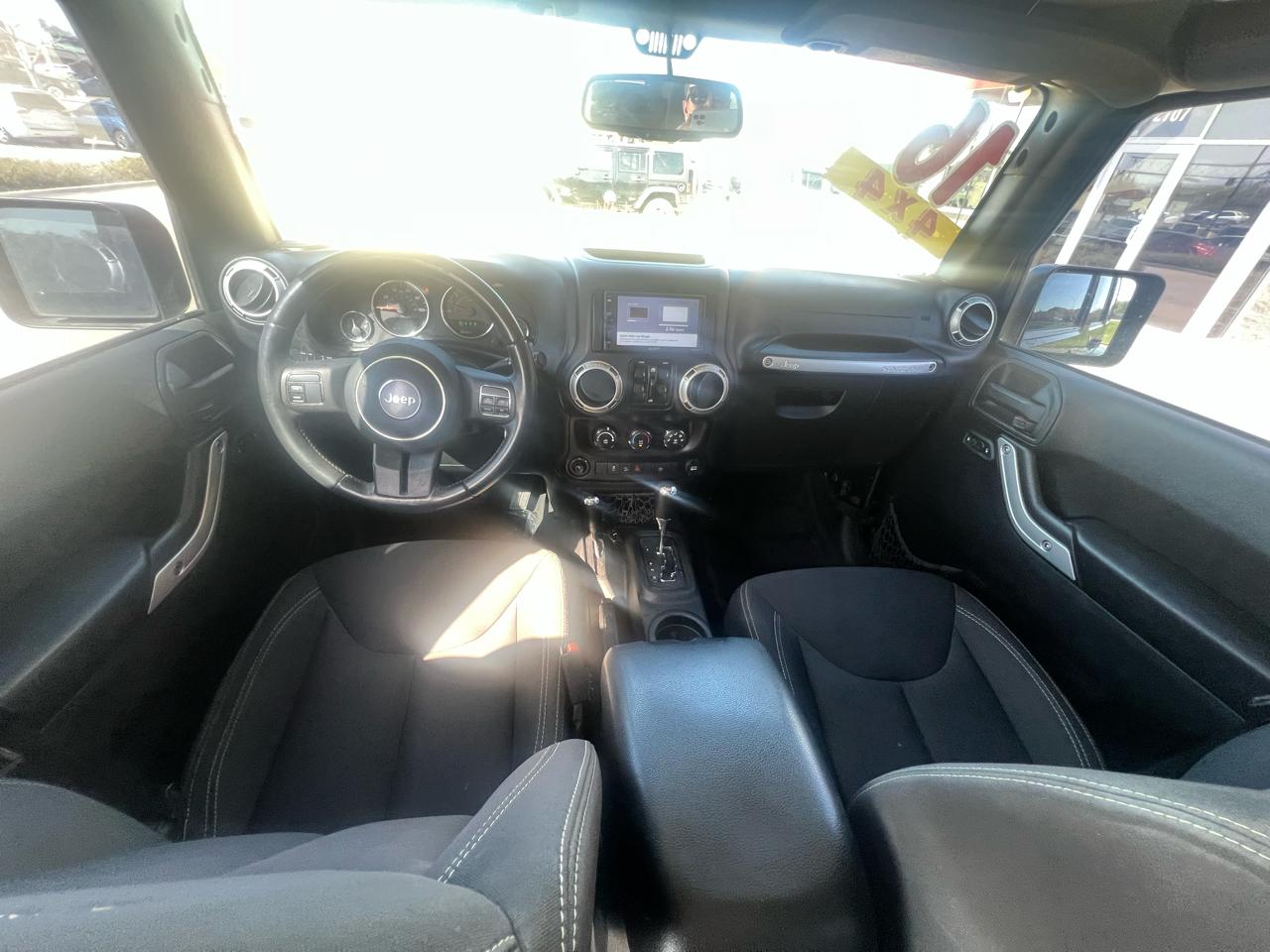 Jeep Wrangler Unlimited 4WD 4dr Sahara 2016