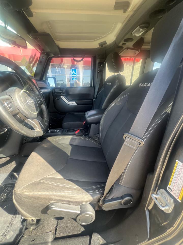 Jeep Wrangler Unlimited 4WD 4dr Sahara 2016