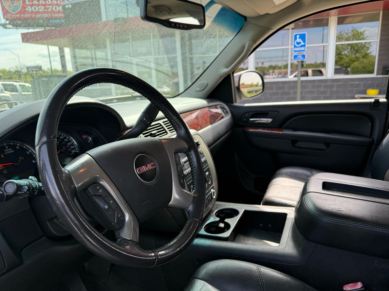 GMC Yukon 4WD 4dr 1500 SLT 2012