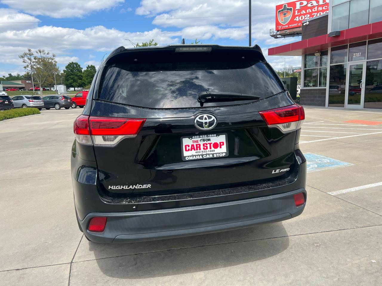 Toyota Highlander LE V6 AWD (Natl) 2017