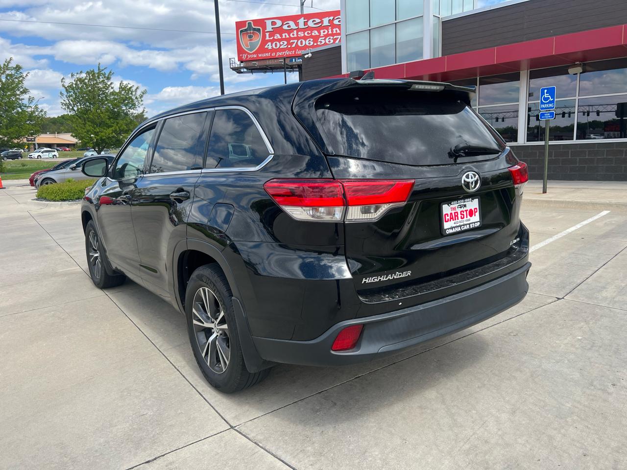 Toyota Highlander LE V6 AWD (Natl) 2017