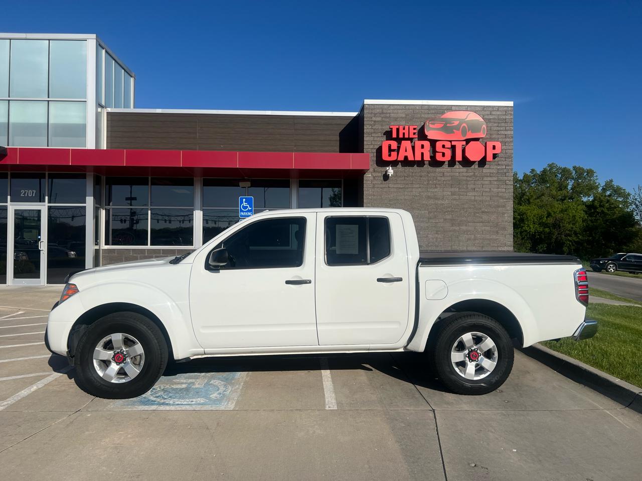 Nissan Frontier 4WD Crew Cab SWB Auto SV 2013