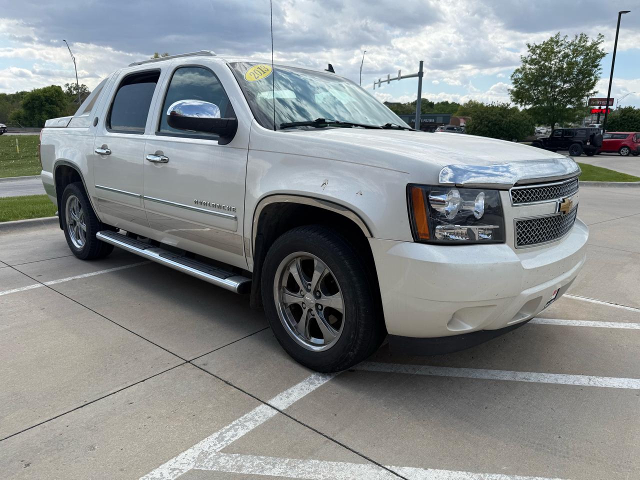 Chevrolet Avalanche 4WD Crew Cab LTZ 2013
