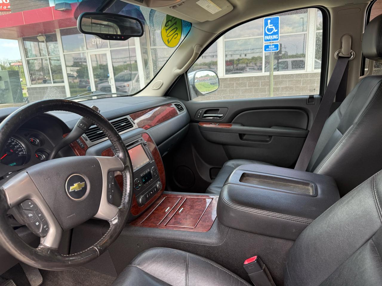 Chevrolet Avalanche 4WD Crew Cab LTZ 2013