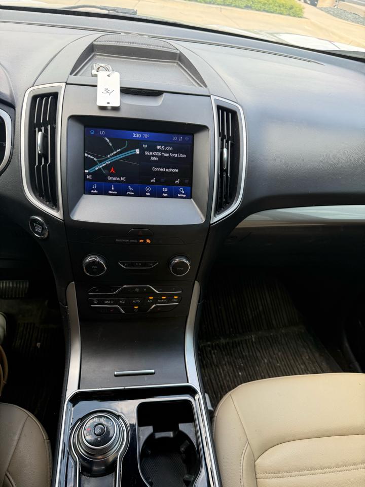 Chevrolet Avalanche 4WD Crew Cab LTZ 2013