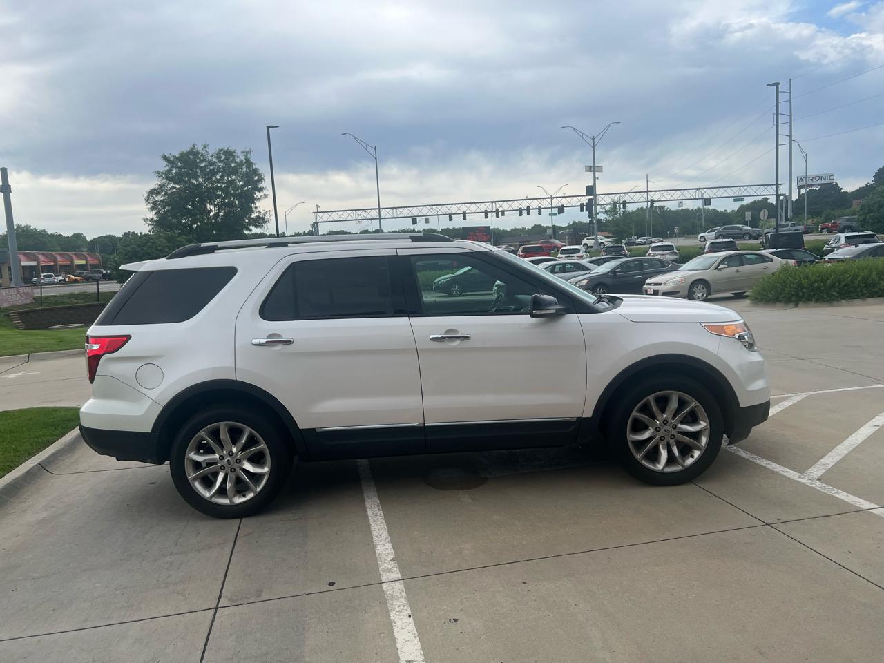 Ford Explorer 4WD 4dr XLT 2015