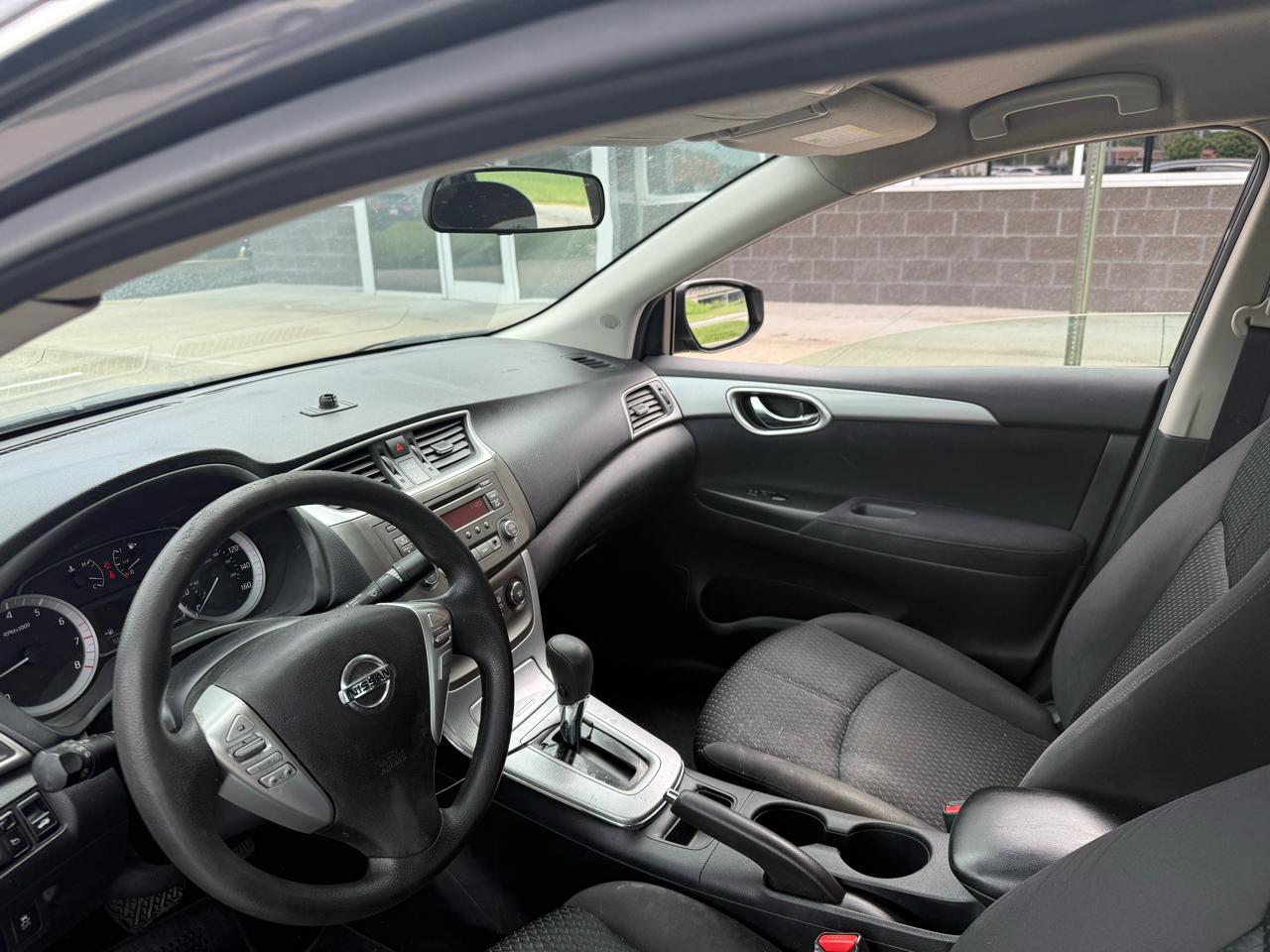 Nissan Sentra 4dr Sdn I4 CVT SR 2013