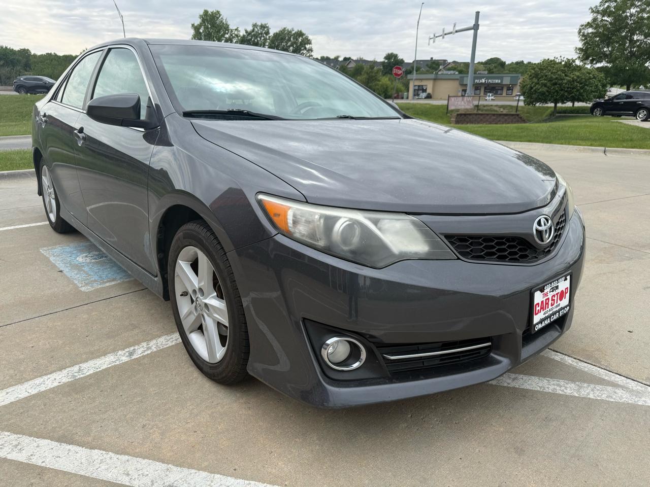 Toyota Camry 4dr Sdn I4 Auto XLE (Natl) 2013